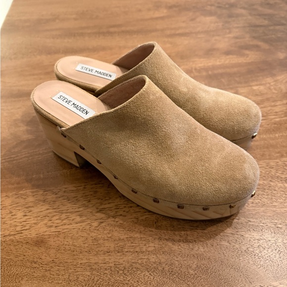 Steve Madden Women's Brooklyn Wooden Platform Clogs - Picture 2 of 6